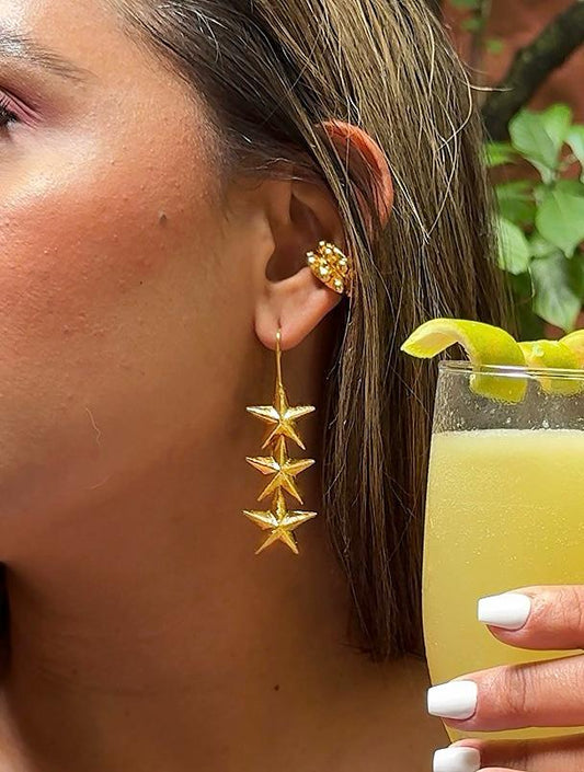 3- Star hook earrings/ Aretes de gancho 3 Estrellas