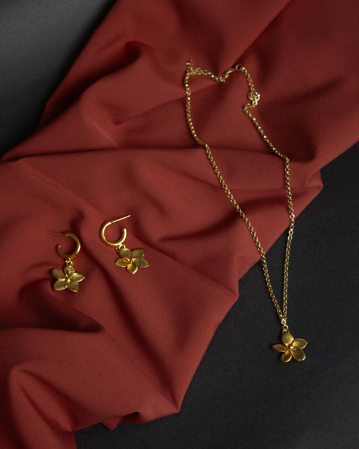 Basic Chain And Charms/ Cadena Básica y dije