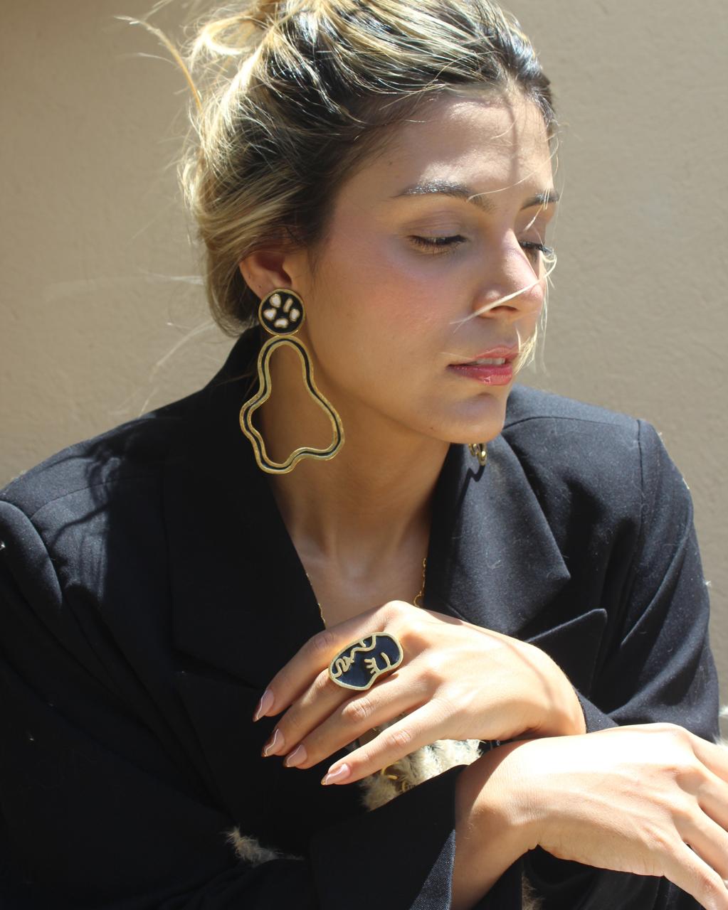 Maximalist Silhouette Earrings | Aretes Silueta Maximalist