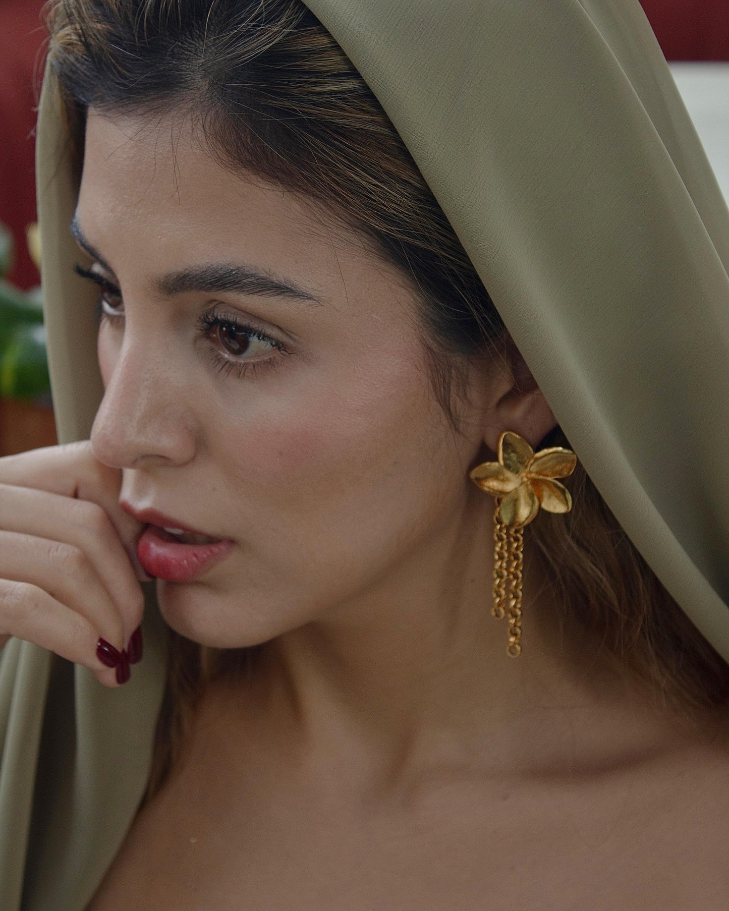 Renovable Flower Chain Earrings/ Aretes Florecer cadena removible1